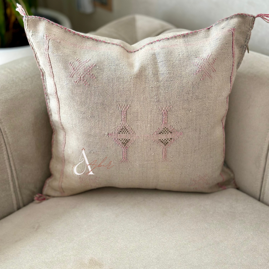 Housse de coussin Sabra (soie de cactus) crème et rose