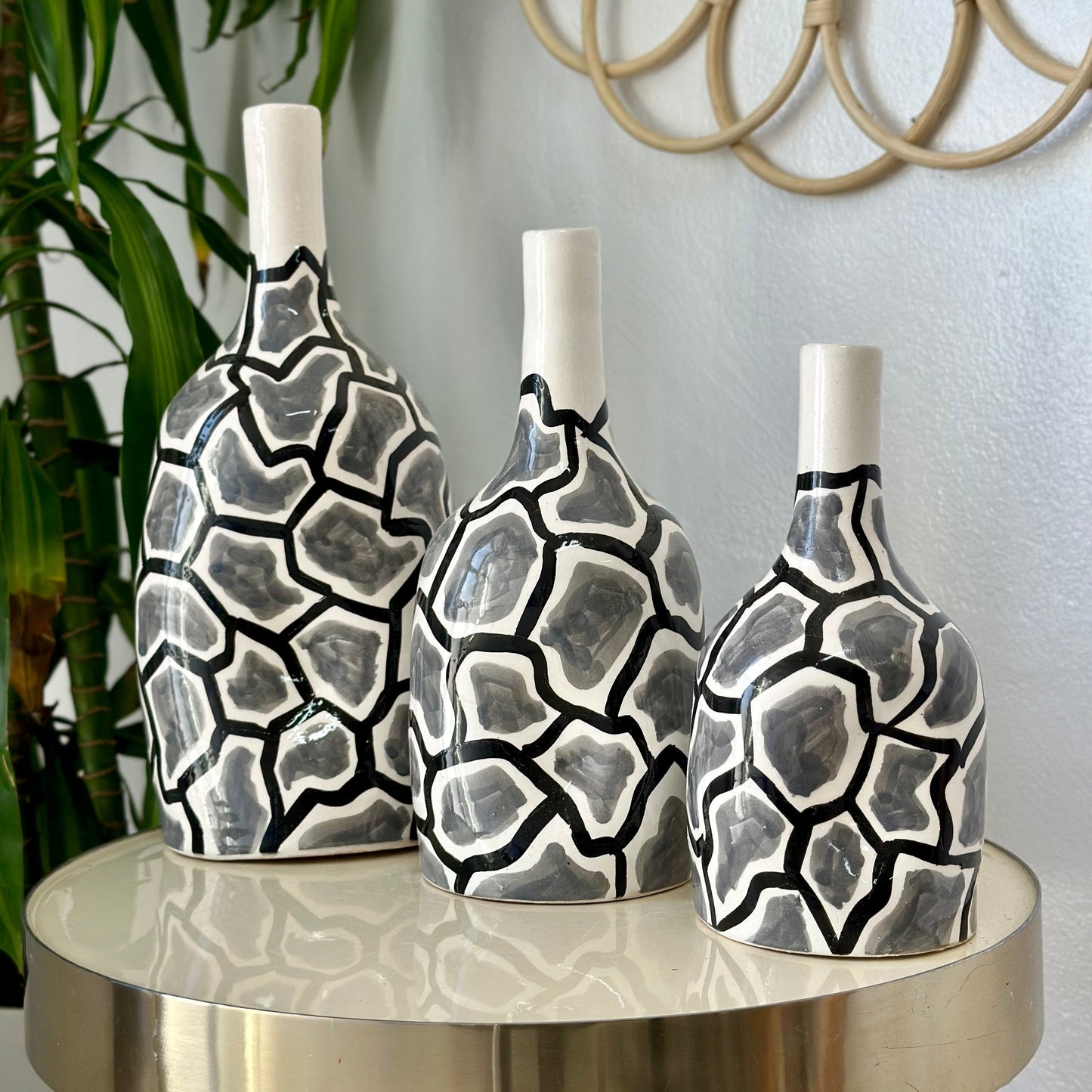 Vase artisanal bouteille zellige gris
