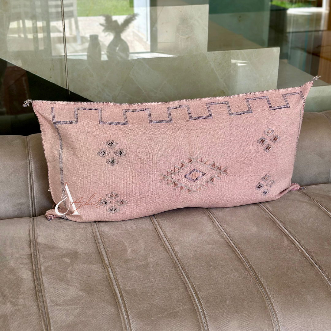 Grande housse de coussin artisanale Sabra (soie de cactus) rose bébé