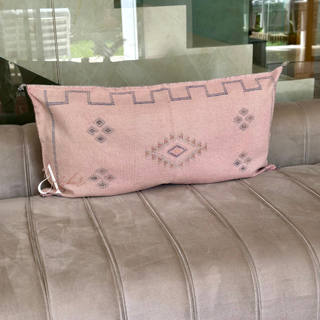 Grande housse de coussin artisanale Sabra (soie de cactus) rose bébé