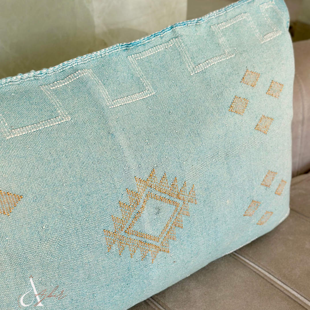 Grande housse de coussin artisanale Sabra (soie de cactus) bleu pastel