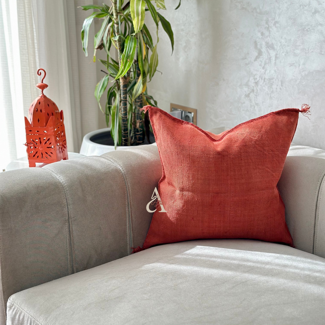 Grande housse de coussin artisanale Sabra (soie de cactus) saumon foncé