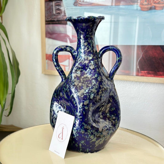Vase artisanal Tajdigt bleu moucheté en gris