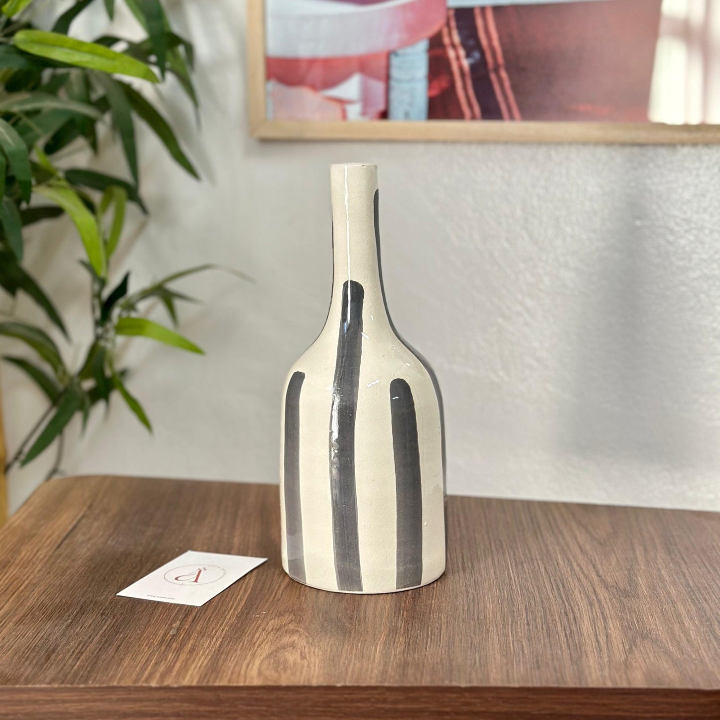 Vase bouteille gris rayé
